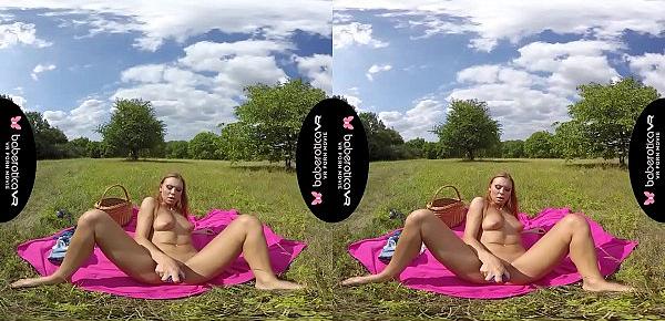  Solo Ornela Morgan is masturbating in the nature, in VR